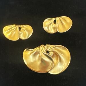 Vintage MCM Matte Gold Knot Bow Pin Brooch & Clip Earring Set Mid Century